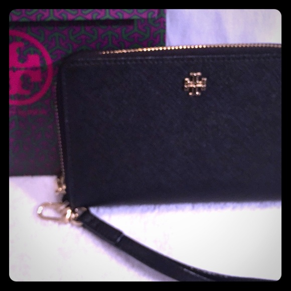 NWT TORY BURCH BLACK CELL PHONE Wristlet/clutch. - Picture 5 of 8